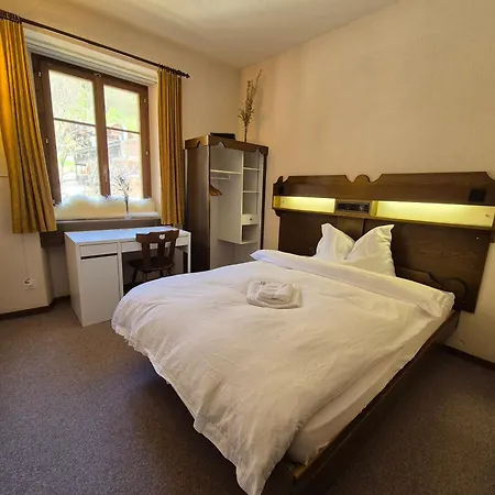 Guest house Loetschberg Zentrum Kippel